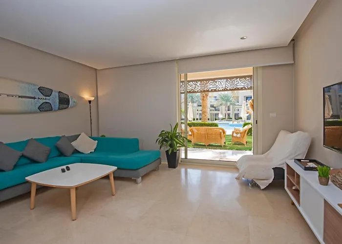 Ollystays - Free & Pool Access, Mangroovy 2br, El Gouna Apartment