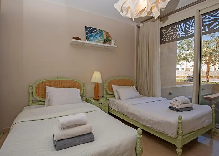 Ollystays - Free & Pool Access, Mangroovy 2br, El Gouna Apartment *