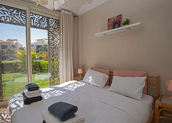 Apartment Ollystays - Free & Pool Access, Mangroovy 2br, El Gouna